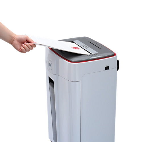 GBC ShredMaster 31SX P-4 cross cut office shredder with 14-16 sheet capacity, 30L pull-out bin, separate CD slot, modern Japan range design, includes free GBC oil sheets