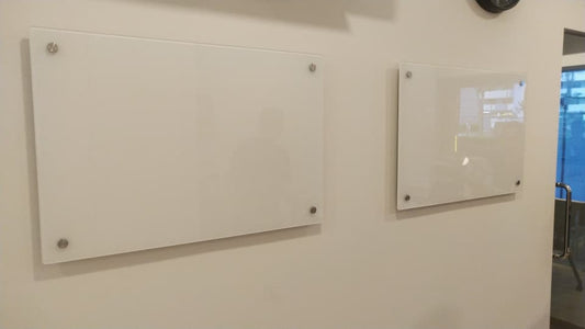 Wall Mount Magnetic Tempered Glassboard with Stainless Steel Spacers